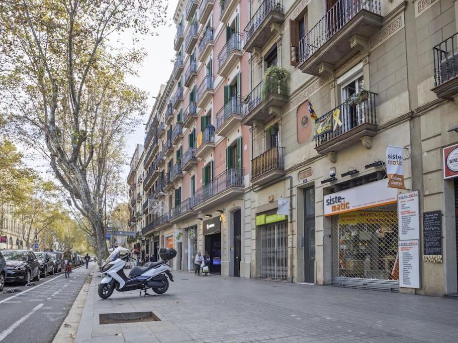 ¡Apartamento En El Centro De Barcelona! المظهر الخارجي الصورة